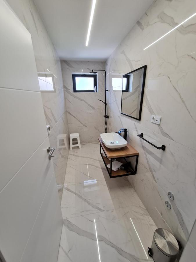 Spa Apartment Vito Vodice Bagian luar foto